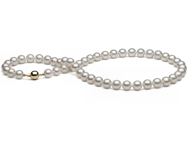 Eine weie Akoya Perlenkette ist der Klassiker