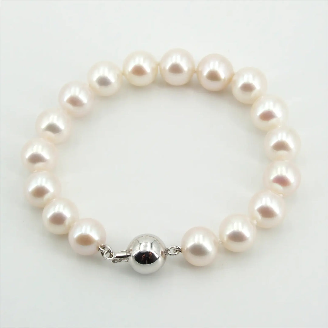 Armbänder aus Perlen