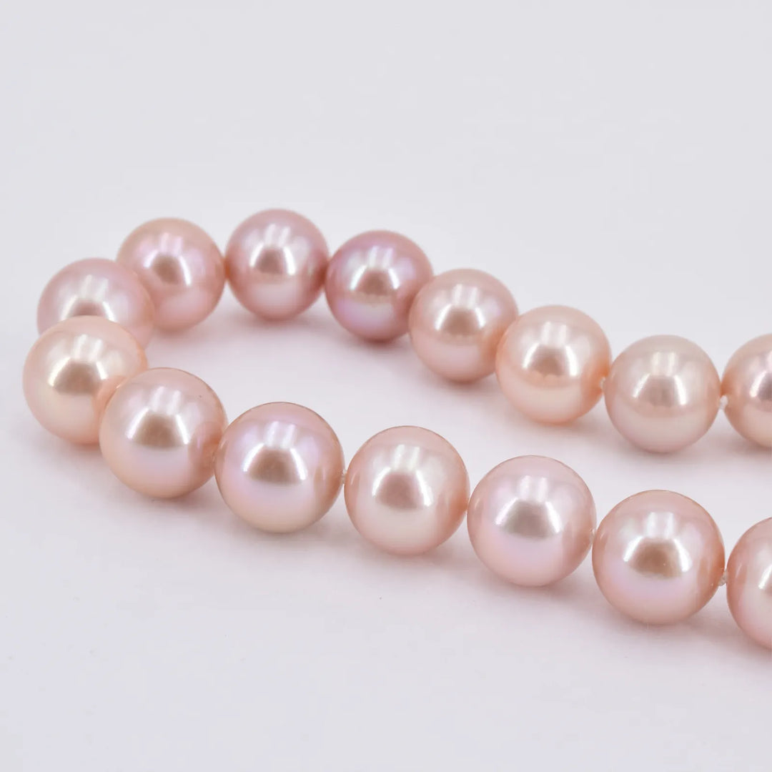 Perlenkette pink