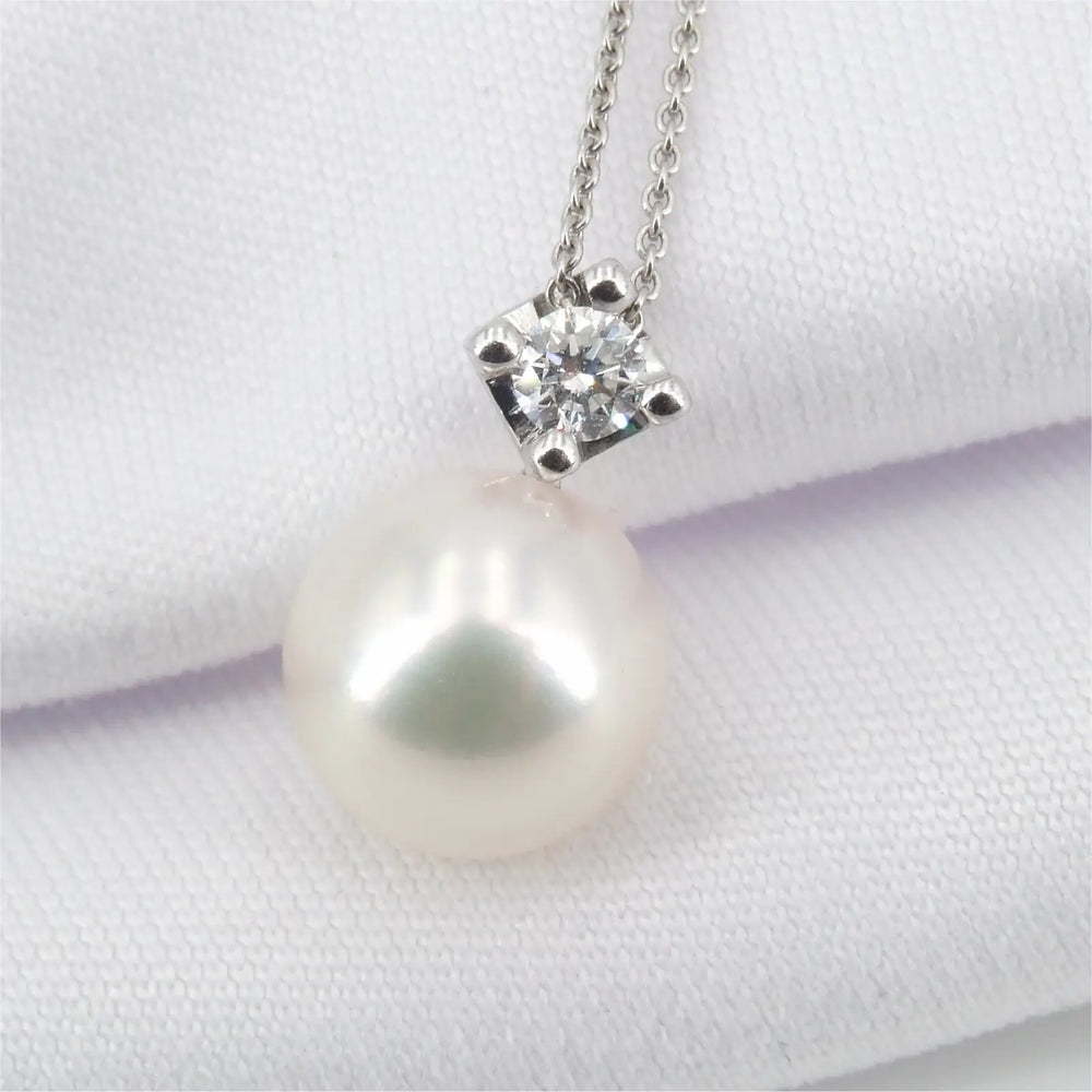Collier mit Diamant und Akoya Perle