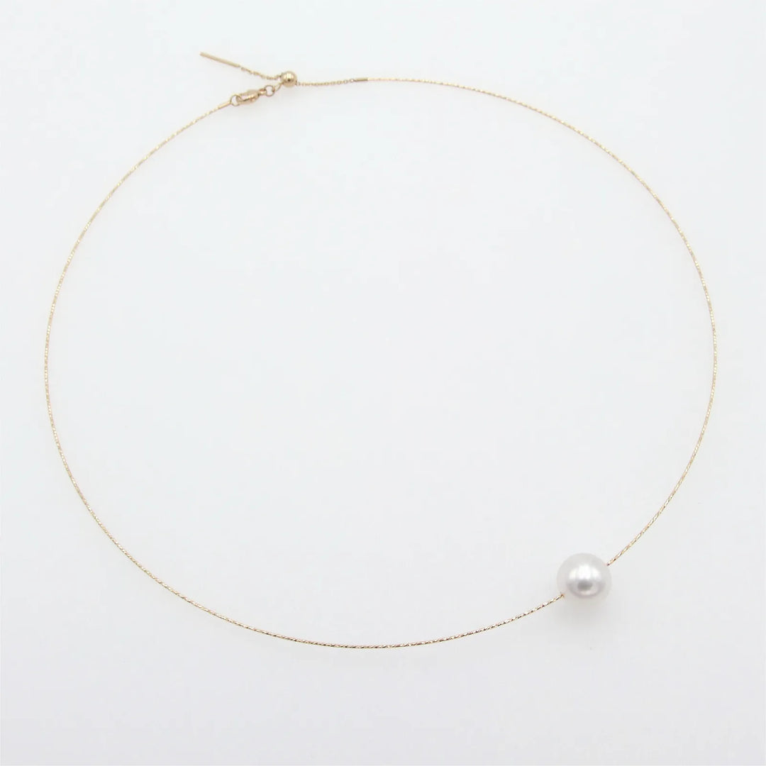 Omega Kette mit weißer Südseeperle