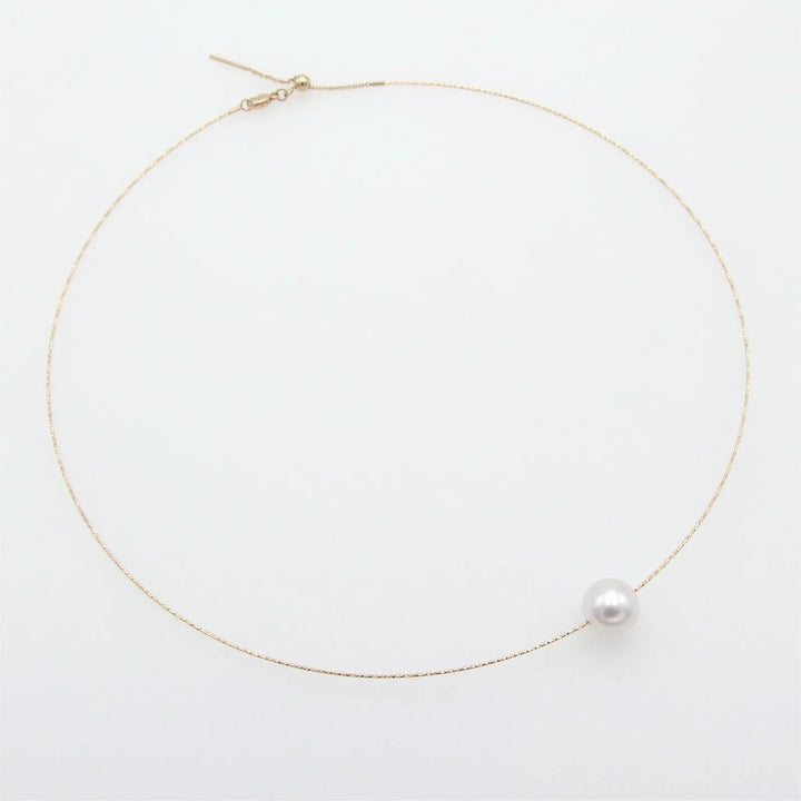 Omega Kette mit weißer Südseeperle
