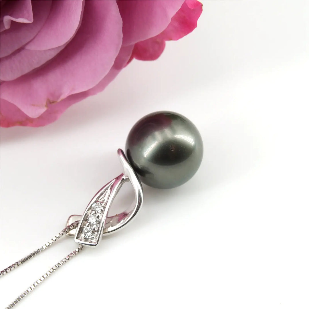 Perlenschmuck mit Diamanten