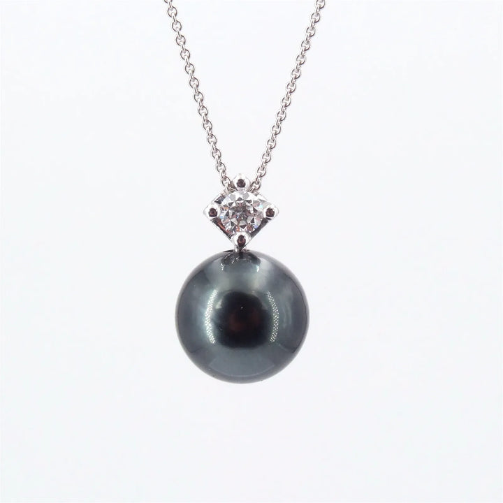 moderner Perlenschmuck als Diamantcollier mit Tahitiperle