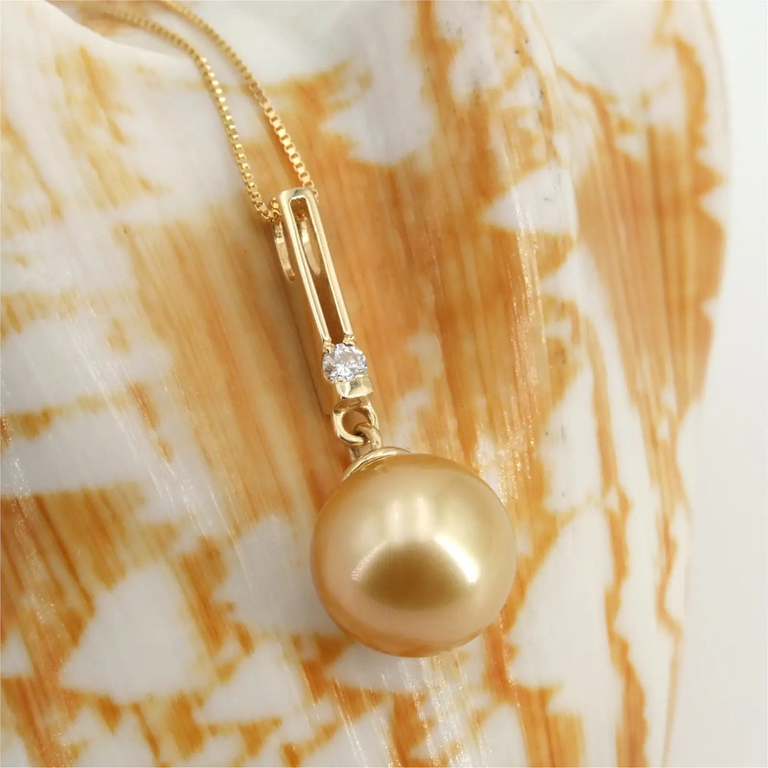 Perlenanhänger mit Diamant
