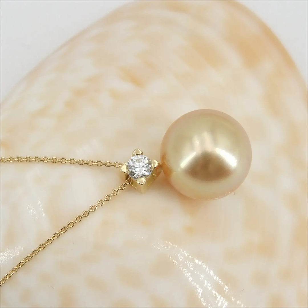 Diamantcollier mit Südseeperle