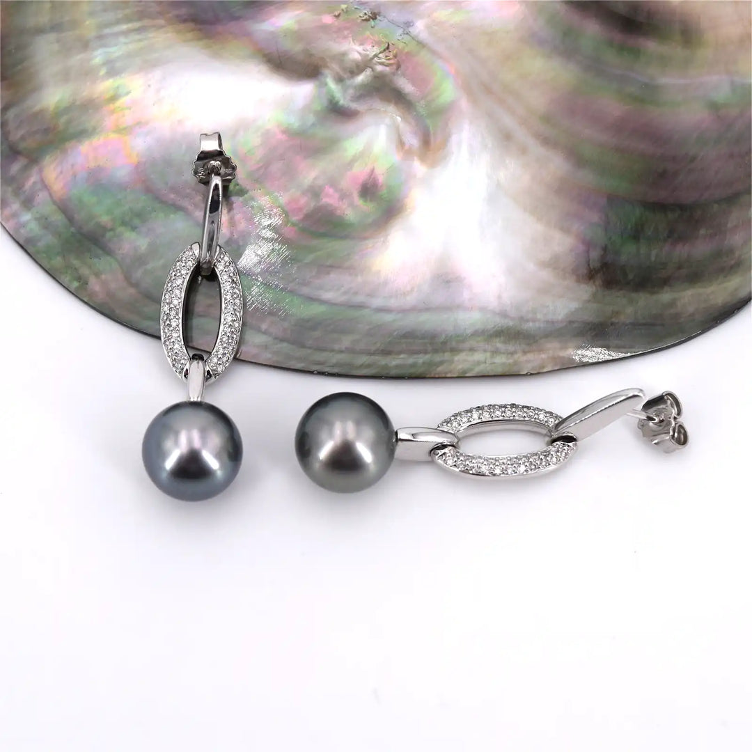 Ohrstecker mit Diamanten und dunklen Tahiti Perlen