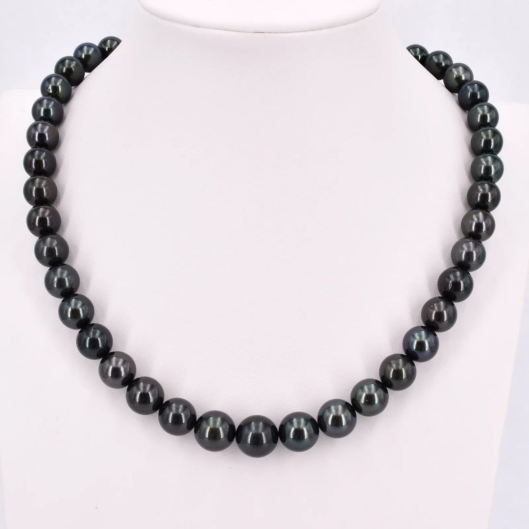 Schwarze Tahiti Perlenkette