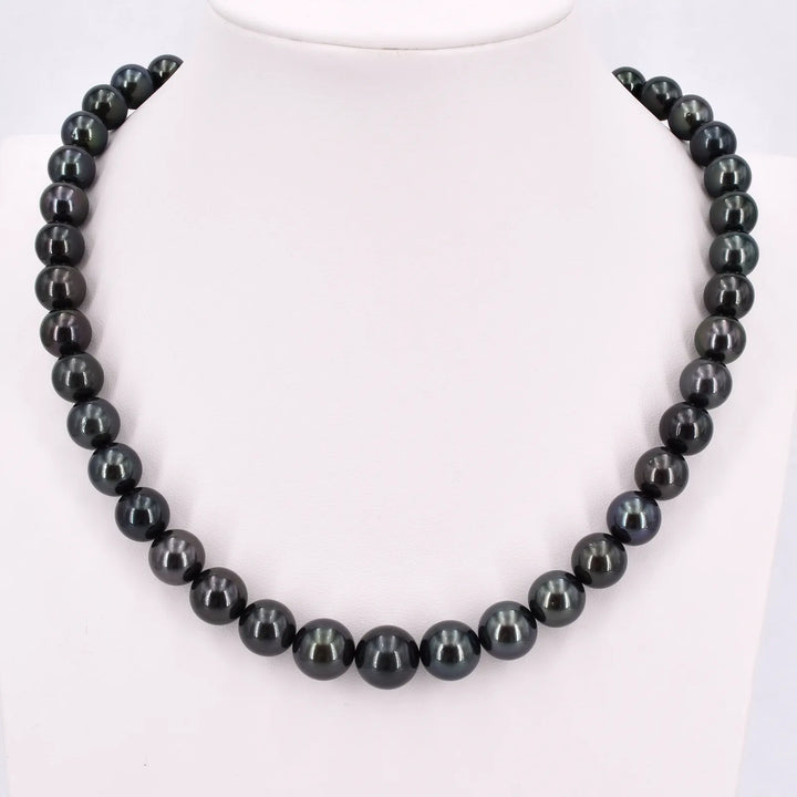 Schwarze Tahiti Perlenkette