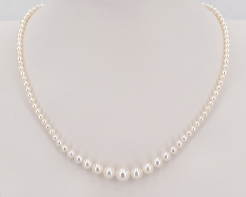 Echte Perlenkette im Verlauf, Perlen Gr��e 3.5 - 8.0 mm