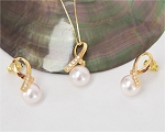Akoya Zuchtperlen<br>Set aus 750er Gelbgold<br>Gre 8.5 - 9.0 mm