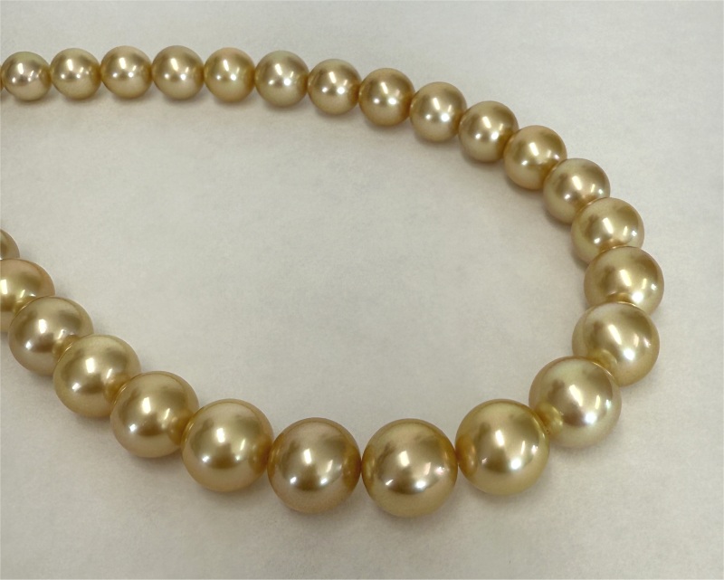 Perlenkette aus goldenen Sdseeperlen sicher kaufen